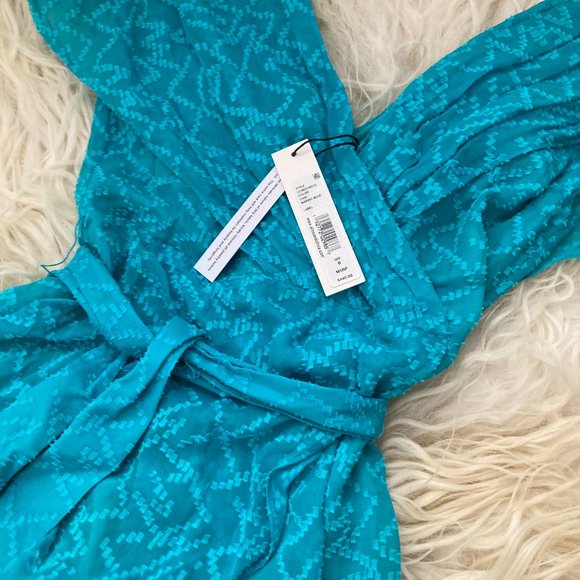 ALICE AND OLIVIA Darva Wrap-effect Swiss-dot Silk And Cotton-blend Midi Dress - Picture 10 of 15